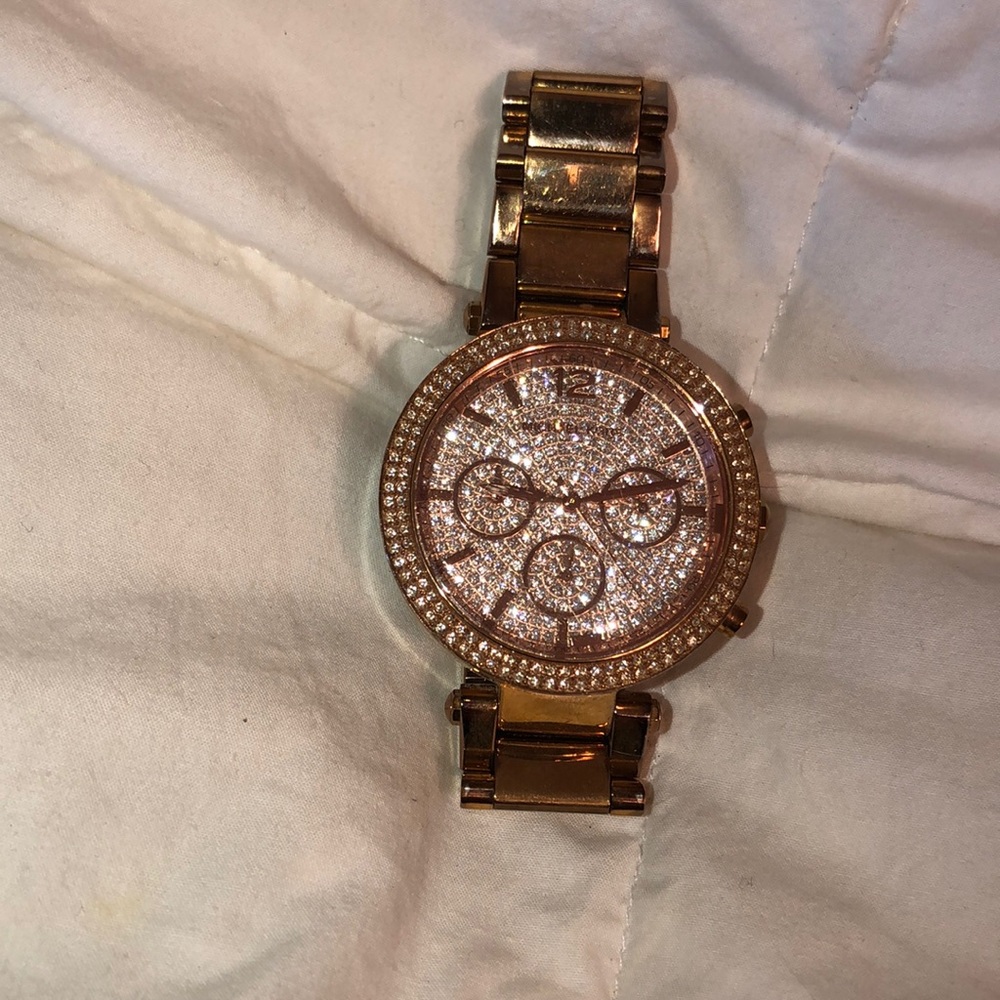 Watch - Picture 2 of 3